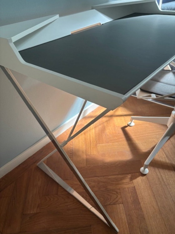 Image 1 of Escritorio Cattelan Italia Qwerty / Silla Magis One