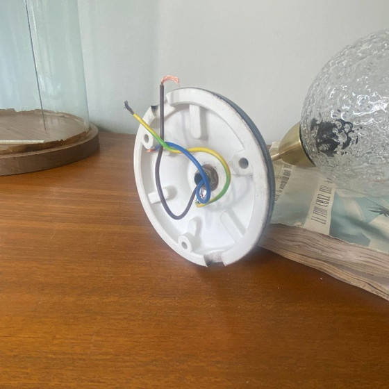 Image 1 of Coppia di applique da parete vintage a collo d'oca in ottone con vetro a bolle e globi in porcellana