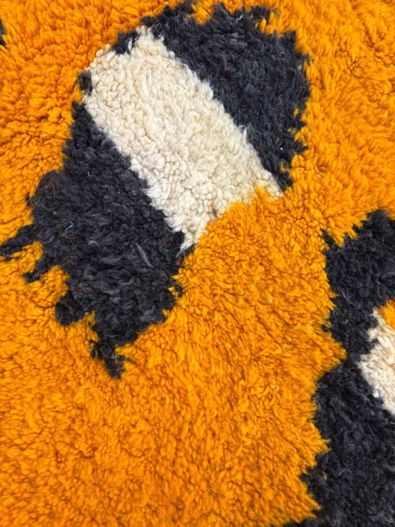 Tappeto in Lana M’rirt Stampa Leopardo Giallo Senape, 200 × 300 cm, leslosanges, Tappeti, Arancione, Modern (foto 5 di 10)