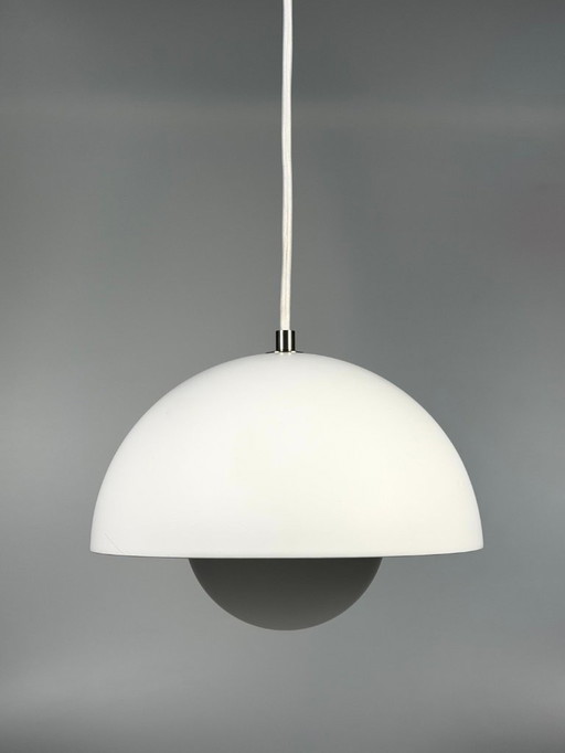 Suspension &Tradition FlowerPot VP1, lampe de plafond suspendue E27 blanche