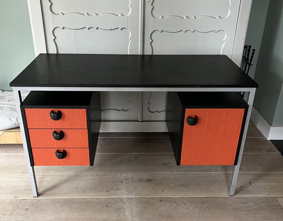 Image 1 of Escritorio con silla años 60 naranja retro