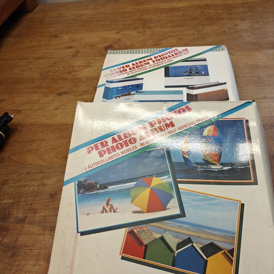 Image 1 of Albums photo vintage neufs de 1988 et 1990 avec boîtes d'origine et étiquettes de prix BEF.