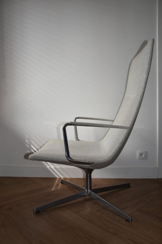 Arper Catifa 70 Lounge Swivel Chairs – Design Icon Set – Aluminium (photo 4 of 7)
