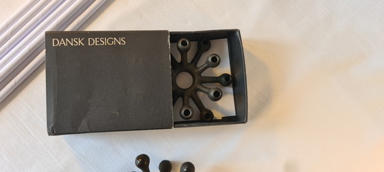Set originale di 2 portacandele "Spider" con 1 confezione originale - Quistgaard Dansk Design - Mid-Century (photo 7 of 11)