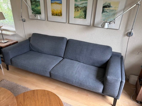 Image 1 of 2x Leolux Bellice Sofas + Fußhocker