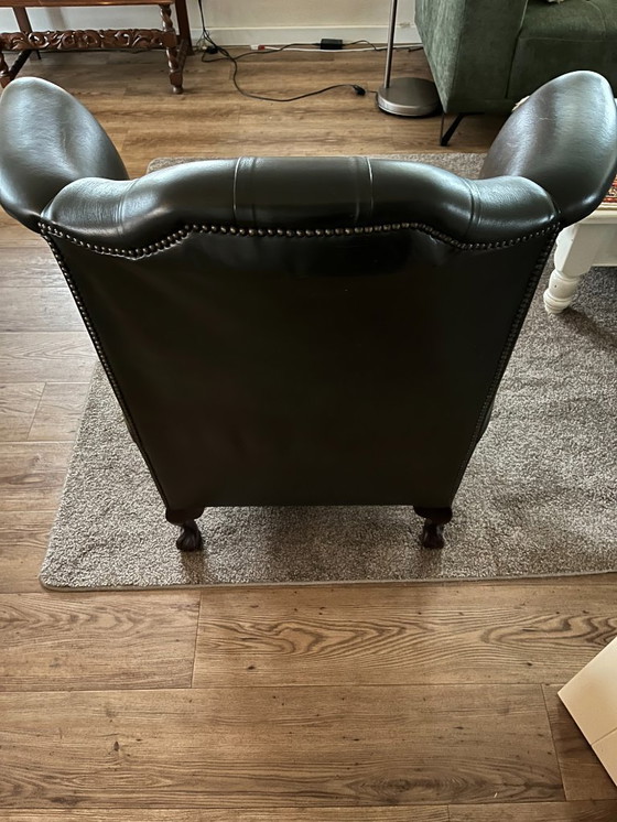 Image 1 of Fauteuil Chesterfield de luxe aux tons chauds marron