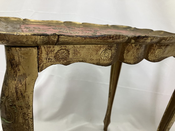 Image 1 of Ensemble vintage de 2 tables d'appoint florentines italiennes