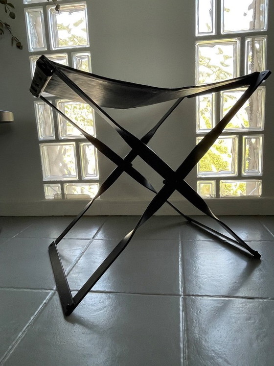 Image 1 of Tabouret haut pliant / taburette en métal et cuir tressé