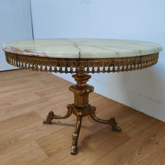 Round vintage Regency coffee table with marble onyx top 82cm – Brass (photo 3 of 9)