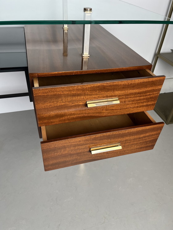 Image 1 of Italienischer Schreibtisch von 1950 aus Glas, Mahagoniholz ​​und vergoldetem Metall