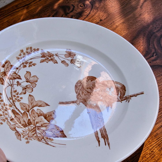 Grand plat rond de 1870 signé Longwy collection aux oiseaux, terre de fer – Vaisselle, Ceramic (photo 4 of 6)