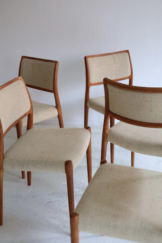 Set di 4 Sedie da pranzo vintage modello 80, Niels Otto Møller – Legno, Tessile (photo 2 of 9)