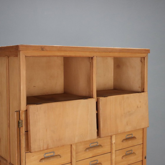 classeur des années 1950 – Meubles de rangement pour bureau, Wood (photo 5 of 9)