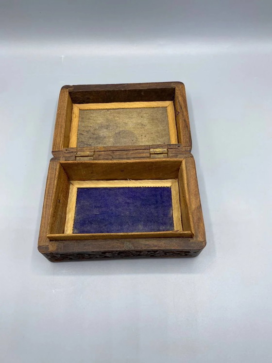 Carved Sheesham Wood Jewelry Box, Oval Bone Inlay Medallion, Blue Velvet Interior, Kashmir, 1960s-1980s (photo 3 of 7)