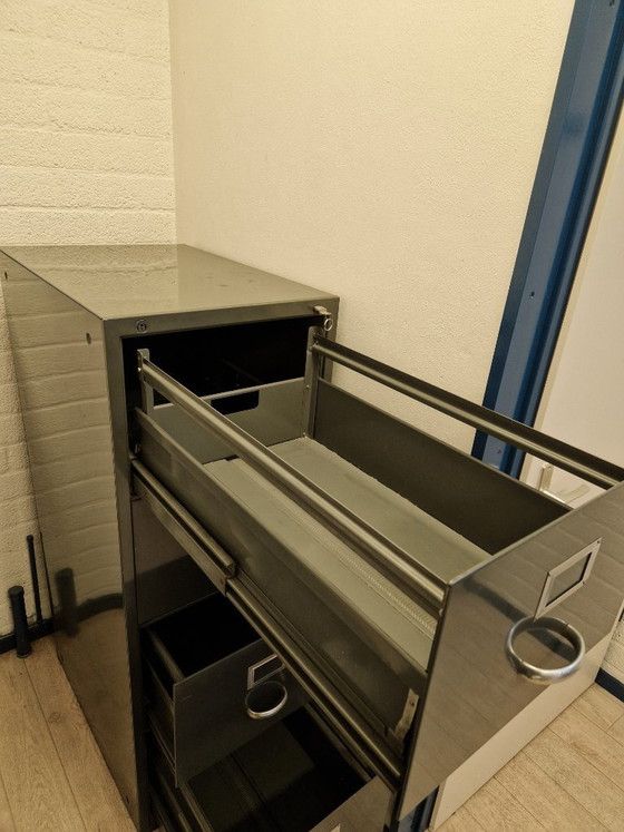 Image 1 of Cassettiera in acciaio Gispen, anni '50