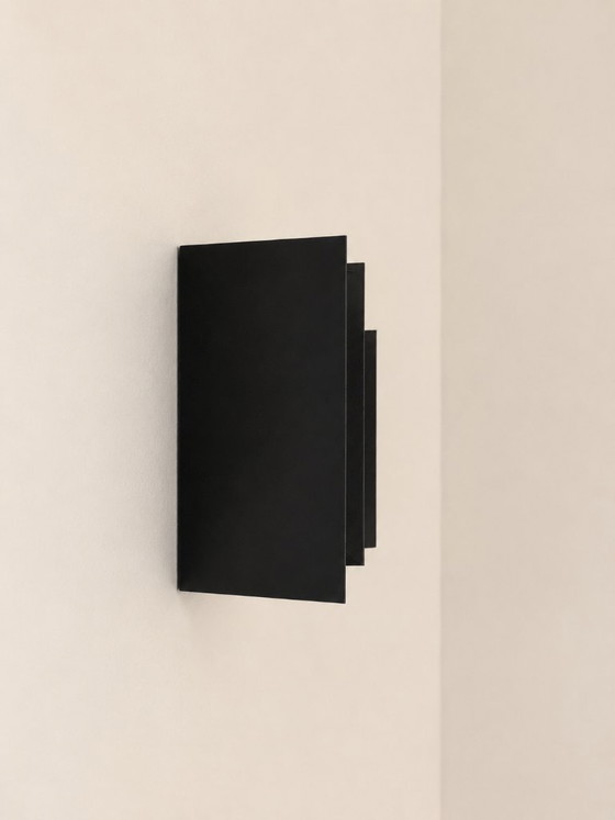 Image 1 of Een paar vintage wandlampen, zwart metaal en chroom, Frankrijk, 1970