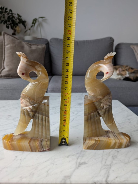 Superb Pair of Vintage Solid Onyx Bookends, Parrots, Decorative Objects, Stone, Creme (photo 11 of 11)