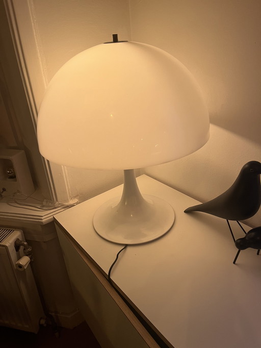 Lampe à poser originale en forme de champignon Raak