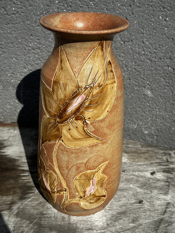 Image 1 of Vaso Vintage céramique années 60 décor floral - signé Vallauris H 20 cm