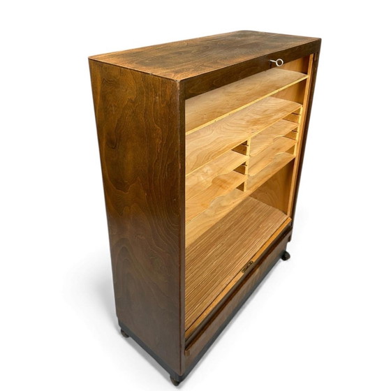 Image 1 of Archiefkast met rolluiken, circa jaren 1930