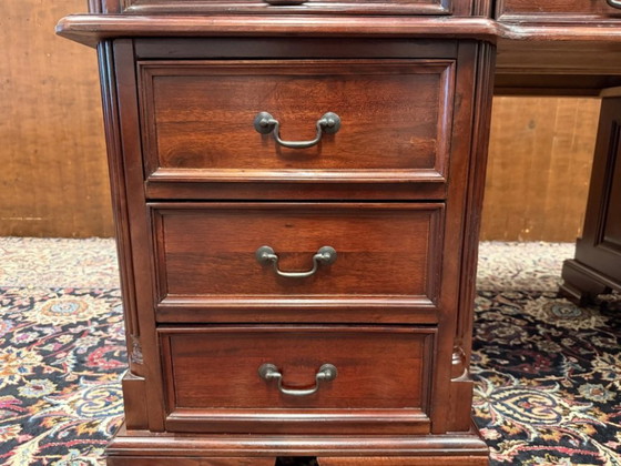 Klassischer englischer Mahagoni Schreibtisch – Leather, Wood (photo 12 of 17)