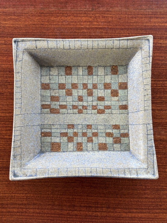 Image 1 of Handgemaakt vintage studio-keramiek bord jaren 70 – grafisch - wandbord