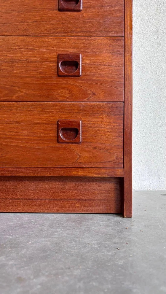 Image 1 of Vintage ladekast teak op plint