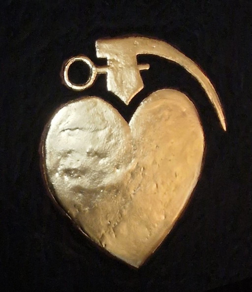 Oeuvre d'art en or Lovegrenade plaquée or 23 carats dans un cadre en édition limitée