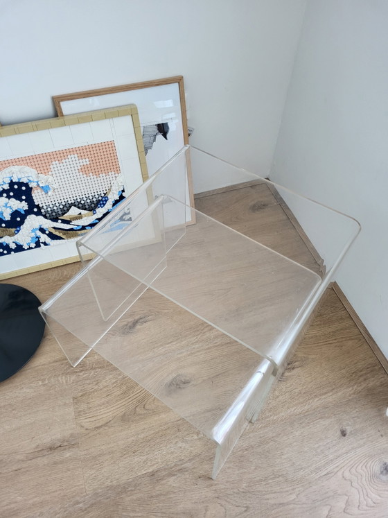 Image 1 of Tavolini laterali vintage in plexiglass, acrilico e lucite, stile era spaziale [set di 2]
