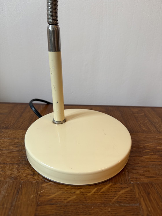 Image 1 of Lampada da scrivania giallo pallido degli anni '70 con stelo flessibile in metallo