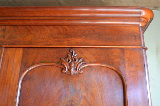 Image 1 of Antieke mahonie houten kledingkast, garderobekast.