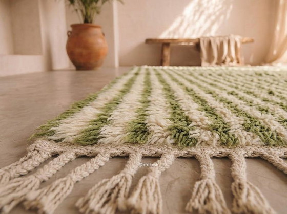 Großer authentischer handgefertigter Teppich 250/350cm – Teppiche & Läufer, Wool (photo 4 of 10)