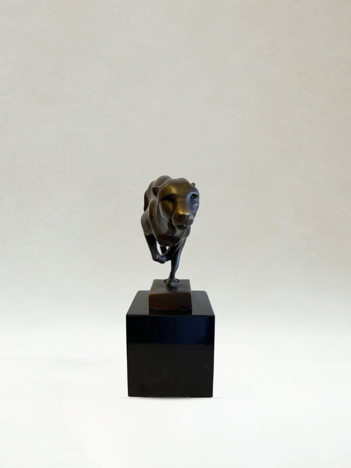 Art-déco-Skulptur – Panther auf der Flucht – Patinierte Bronze – 19 cm