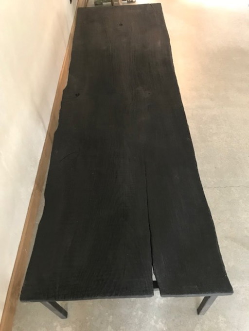 Table basse en bois brulé noire