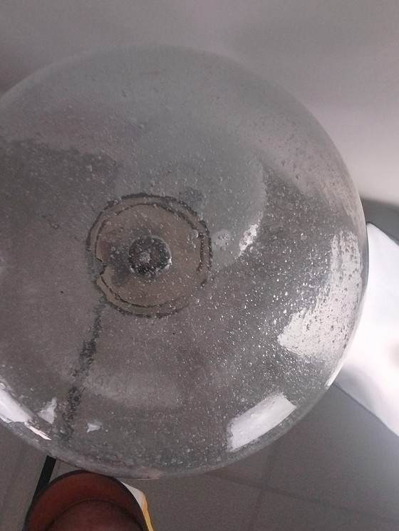 Image 1 of 1 ensemble de 2 lampes suspendues à boule en verre par Peill et Putzler 1970