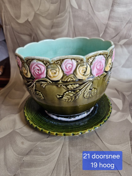 Image 1 of Set Antique jardiniere