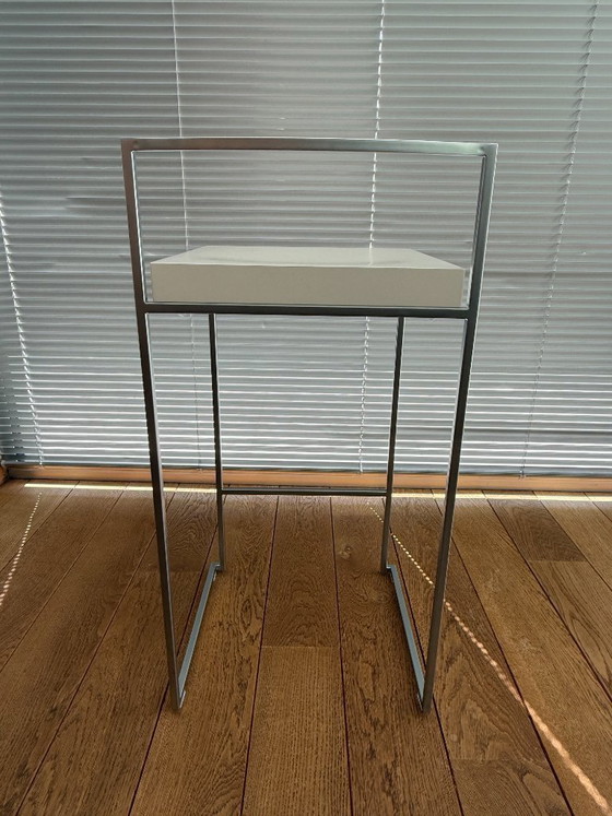 Lapalma CUBO stapelbarer minimalistischer Hocker – Barhocker, polished steel, Wood (photo 8 of 12)