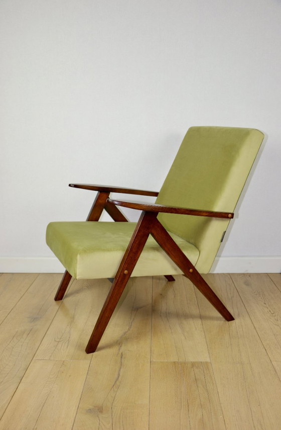 Image 1 of B-310 VAR armchair green olive velvet - light