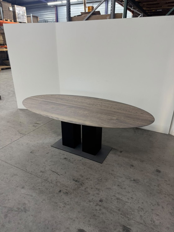 New Bert Plantagie Oak Oval Dining Table 220x115x76cm – Wood (photo 3 of 6)