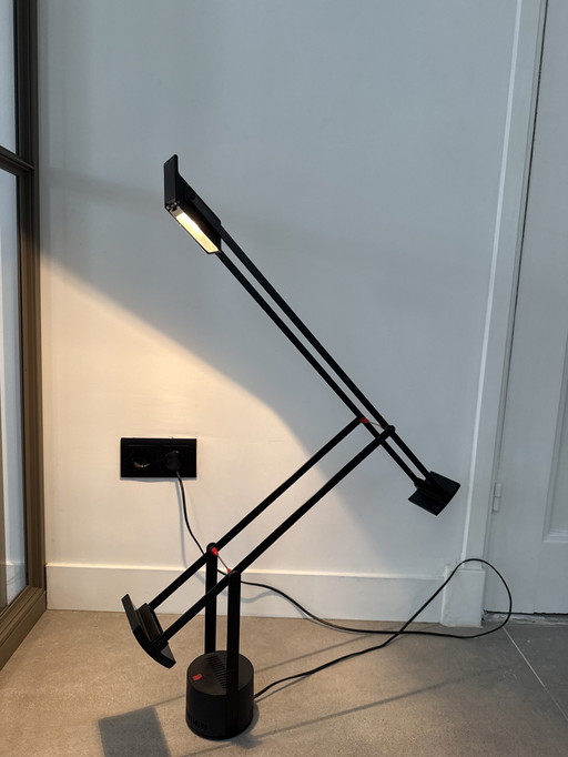 Artemide Tizio
