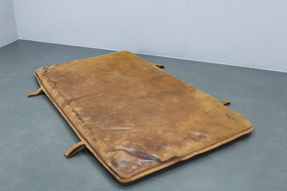 Image 1 of Tappetino da palestra vintage in pelle, anni '30, Cecoslovacchia