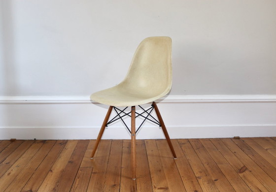 Image 1 of Vintage Eames DSW-stoel van Herman Miller, Mobilier International, 1960