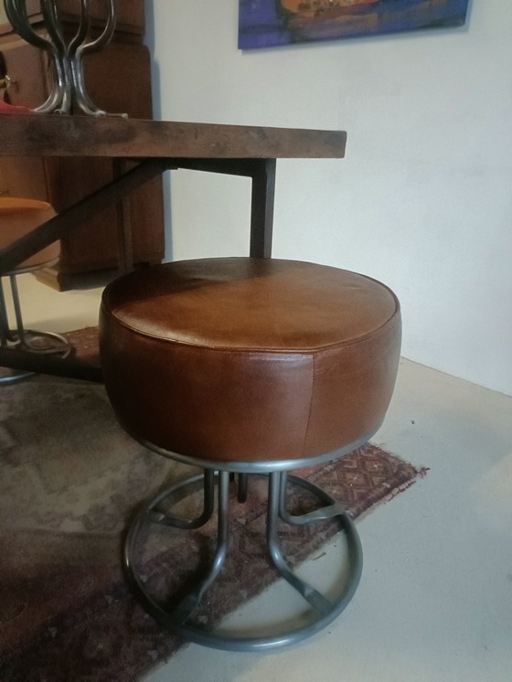 Image 1 of Puff de cuero marrón nuevo