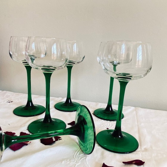 Image 1 of 6 verres à pied anciens à vin blanc Alsace pied vert Luminarc 