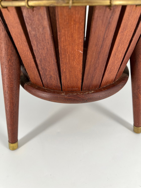 Image 1 of Maceta, jardinera de teca de latón de mediados de siglo Dinamarca