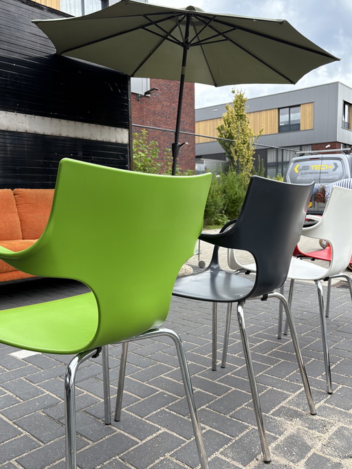 4 x stackable Acta Jim chairs