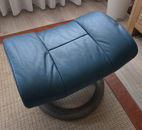 2 Poggiapiedi e pouf Stressless (Ekornes), Pelle, Blu (foto 5 di 5)