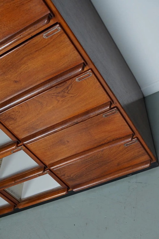 Image 1 of Gran armario de mercería antiguo holandés de madera noble, década de 1930