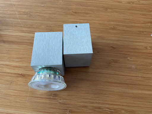 1x Delta Surface-mounted Ceiling Spot