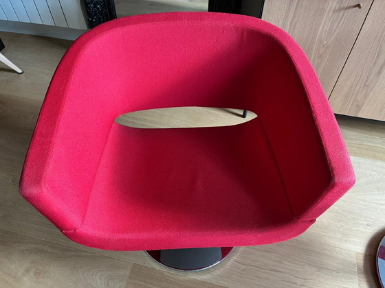 2x Allermuir A820 Calypso extreme swivel armchairs, Swivel chairs, Textile, Wool, Red (photo 6 of 17)